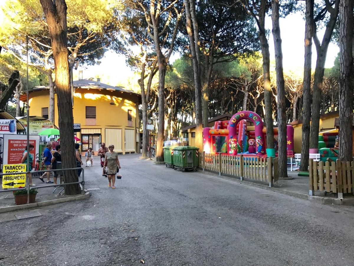 Dena Chalets - Lido Di Spina At The Beach Bagian luar foto