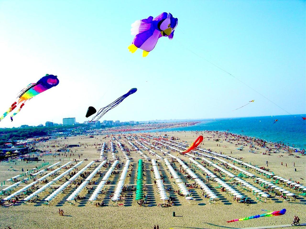 Dena Chalets - Lido Di Spina At The Beach Bagian luar foto
