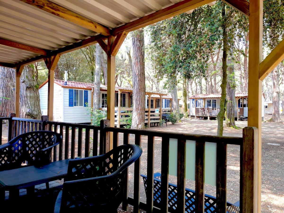 Dena Chalets - Lido Di Spina At The Beach Bagian luar foto
