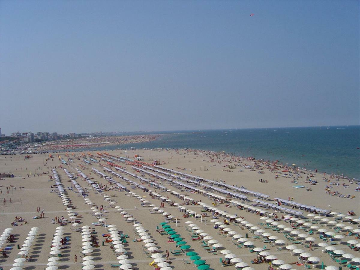 Dena Chalets - Lido Di Spina At The Beach Bagian luar foto