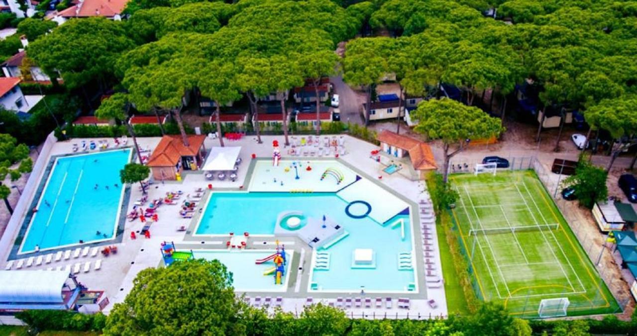 Dena Chalets - Lido Di Spina At The Beach Bagian luar foto
